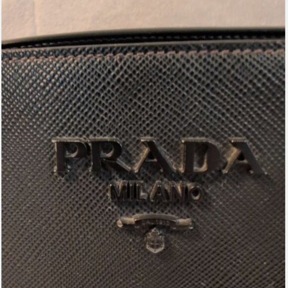 PRADA MONOCHROME TWO WAY TOTE/CROSSBODY AUTHENTICATED PREMIUM CONDITION SILVER - Picture 13 of 16